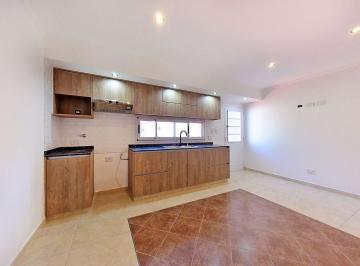 Casa · 127m² · 3 Ambientes · 1 Cochera · Venta Casa 3 Amb Hurlingham a Estrenar Tipo Duplex