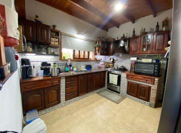 Casa · 125m² · 4 Ambientes · 1 Cochera · Casa 5 Ambientes en Venta en Ituzaingo