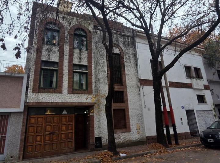 Casa · 278m² · 6 Ambientes · 1 Cochera