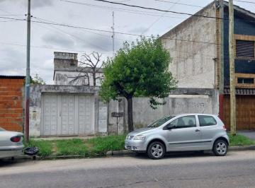 Casa · 210m² · 5 Ambientes · 2 Cocheras · Venta de Casa en Lanus Mas Departamento a Reciclar