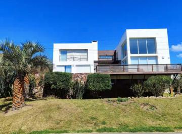 Casa · 328m² · 4 Ambientes · 2 Cocheras · Venta Casa Vista Al Mar La Pedrera Rocha