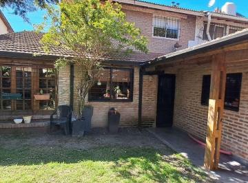 Casa · 141m² · 5 Ambientes · 3 Cocheras · Nuevo Valor! Casa en Dos Plantas Ciudad Evita