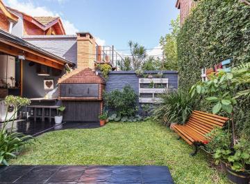 Casa · 100m² · 4 Ambientes · 1 Cochera · Venta Triplex 4 Ambientes C Evita Permuta
