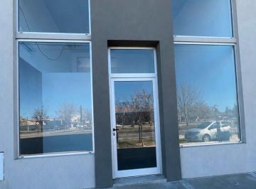 Local comercial · 99m² · Alquiler Local Comercial 13 de Caballeria 1382
