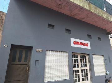 Casa · 380m² · 4 Ambientes · Venta Casa 3 Dor. en Altos con Local y Galpon