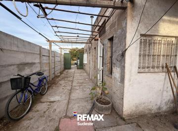 Casa · 54m² · 2 Ambientes · Casa Mas Departamento. Barrio Km5!