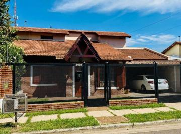 Casa · 171m² · 6 Ambientes · 1 Cochera · Casa en Venta en Pergamino