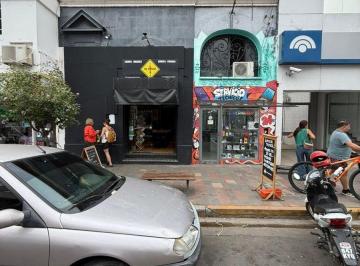 Casa · 242m² · 6 Ambientes · Casa en Venta en Pergamino a Refaccionar