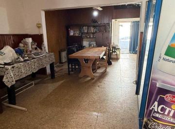 Casa · 200m² · 4 Ambientes · Casa y Departamentos en Venta Villa Ballester