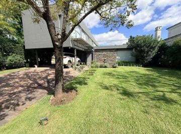 Casa · 264m² · 4 Ambientes · 3 Cocheras · Casa de 4 Amb. Villa Olivos Tortugas Pilar 3 Dorm.