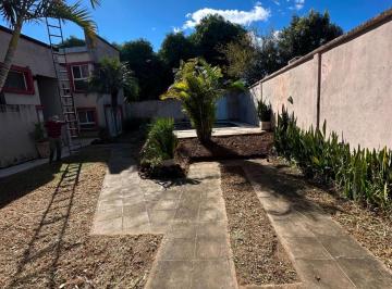 Casa · 100m² · 8 Ambientes · Venta Casa Paso de La Patria