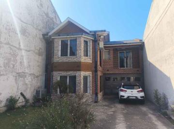Casa · 175m² · 5 Ambientes · 2 Cocheras · Venta Casa 5 Amb en Longchamps + Dpto de 2 Amb
