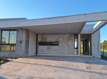 Casa · 129m² · 4 Ambientes · 2 Cocheras · Venta Casa Reserva 2 Tafi Viejo