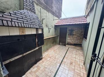 PH · 65m² · 4 Ambientes · 1 Cochera · Venta Casa en PH con Cochera en Moron