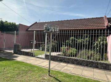 Casa · 140m² · 3 Ambientes · 3 Cocheras · Venta Casa 3amb Villa Tesei