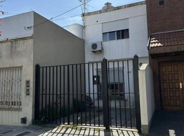 PH · 52m² · 3 Ambientes · 1 Cochera · Venta PH Duplex 3 Amb Haedo Cochera Apto Credito