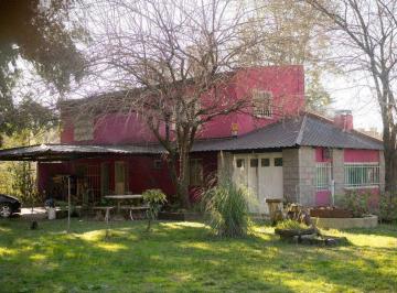 Quinta vacacional · 110m² · 2 Dormitorios · 3 Cocheras · Quinta en Venta Moreno
