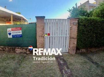 Casa · 70m² · 4 Ambientes · 1 Cochera · Casa Venta 4 Amb. Barrio Aramburu