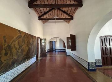 Casa · 207m² · 7 Ambientes · 1 Cochera · Se Vende Histórica Casa - Av Ocampo Catamarca
