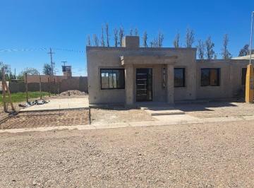 Casa · 73m² · 4 Ambientes · 2 Cocheras · Casa Venta en Coquimbito. Financiacion Propia