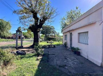 Casa · 66m² · 4 Ambientes · 1 Cochera · Casa en Venta 2 Dorm., Salto Nuevo
