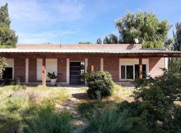 Casa · 200m² · 4 Ambientes · Amplio Lote con y Construccion Sobre Ruta 22 F. Oro