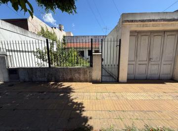 Casa · 129m² · 3 Ambientes · 1 Cochera · Venta Casa 3 Ambientes Valentin A. Apto Credito