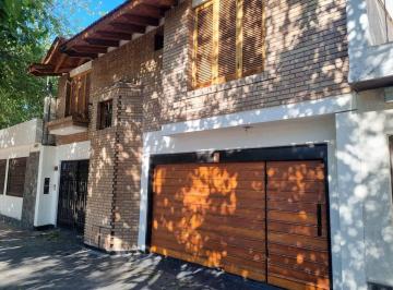 Casa · 135m² · 6 Ambientes · 2 Cocheras · Venta Casa 3 Dorm Av España Apta Credito Hipotecar