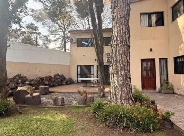 Quinta vacacional · 197m² · 3 Dormitorios · 2 Cocheras · Casa Quinta 4 Amb. La Reja - Moreno Oportunidad
