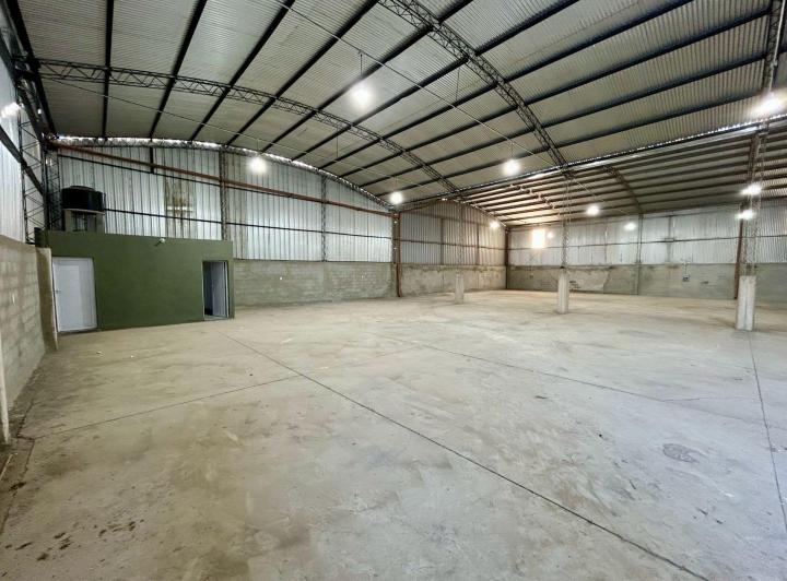 Bodega-Galpón · 650m²