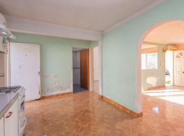 Casa · 122m² · 4 Ambientes · 1 Cochera · Oportunidad Única en La Reja Comoda Casa, Luminosa