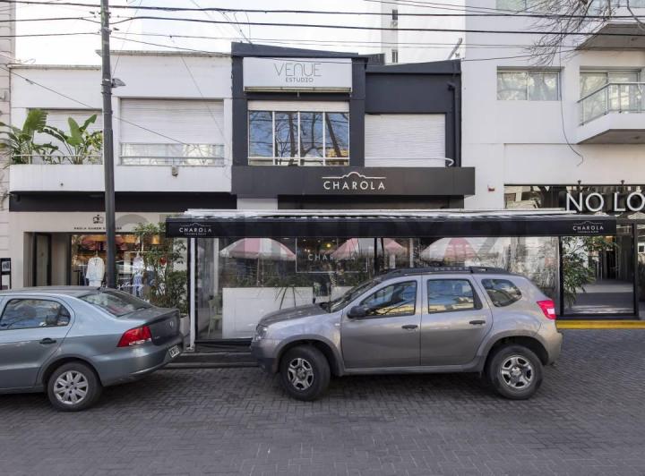 Local comercial · 105m²