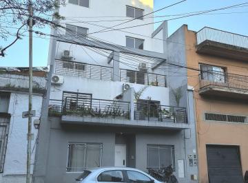 PH de 2 ambientes, Villa Crespo · Dep Triplex 2 Amb con Terraza Propia a m. Av Córdoba y Metrobus en Venta Oportunidad