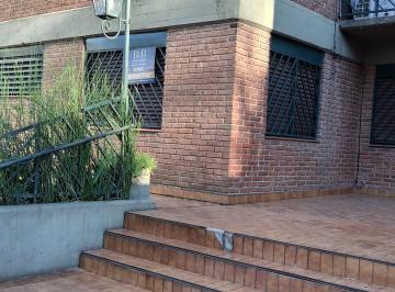 Departamento de 3 ambientes, Almirante Brown · Venta Dueño Directo - Amplio Departamento 3 Amb con Patio y Jardín en Adrogué