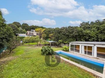 Casa · 825m² · 7 Ambientes · 2 Cocheras · Casa 3 Dorm. con Quincho y Piscina en Rio Ceballos