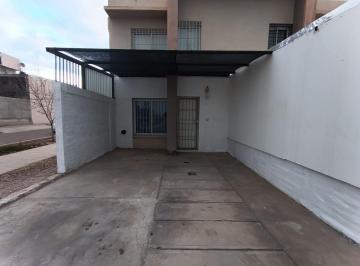 Casa · 80m² · 4 Ambientes · 2 Cocheras · Dúplex en Venta Procrear Maipú