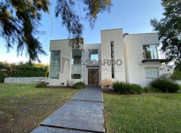 Casa de 4 ambientes, San Vicente · Casa 3 Dorm. con Piscina Barrio El Lauquen