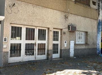 PH · 72m² · 6 Ambientes · Casa 2 Dorm. en Refineria