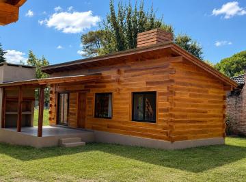Casa · 40m² · 2 Ambientes · 1 Cochera · Complejo de Cabañas en Villa Rumipal