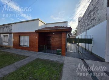 Casa · 130m² · 3 Ambientes · 3 Cocheras · Casa en Venta Apta Credito Belen de Escobar