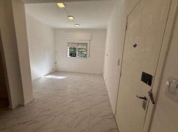 PH · 40m² · 2 Ambientes · Alquiler PH de Dos Ambientes Pb Frente Urquiza