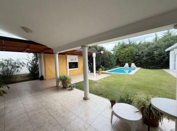Casa · 265m² · 6 Ambientes · Venta Casa 4 Dorm. San Isidro Villa Allende