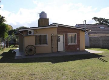 Casa · 89m² · 3 Ambientes · 2 Cocheras · Casa en Venta - 2 Dorm. 2 Baños - Villa Gesell