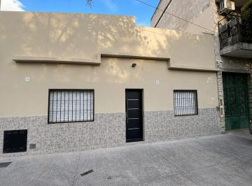 Casa · 152m² · 4 Ambientes · Venta Casa a Estrena 212 M²r con Terraza Propia - Tapalque 4800 (Parque Avellaneda)