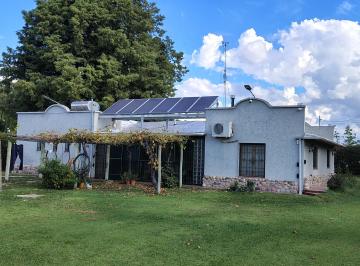 Casa de 4 ambientes, Tunuyán · Propiedad con Casa y Dos Cabañas