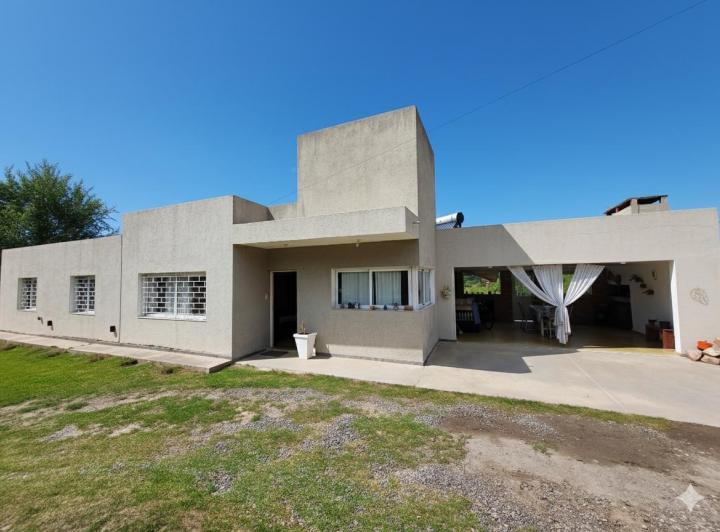 Casa · 190m² · 4 Ambientes