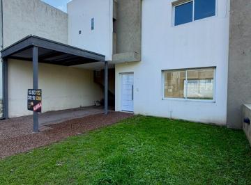 Foto · Dúplex 3 Dorm 3 Baños Cochera Patio C Asador Pileta y Seguridad 24hs en Altos de Manantiales