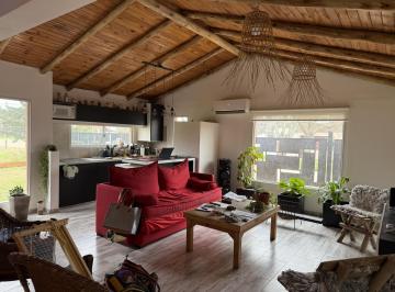 Casa · 90m² · 4 Ambientes · 1 Cochera · Casa en Pueblo General Belgrano