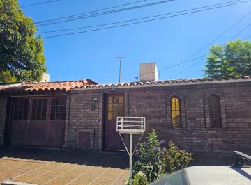 Casa de 7 ambientes, Godoy Cruz · Casa en Venta