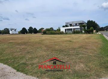 Lote en Venta en Barrio Cerrado del Golf, 995 M2, ubicado en Francisco ÁlvarezEl · Terreno en Venta en Barrio Cerrado del Golf, 995 m², Moreno, Francisco Alvarez
